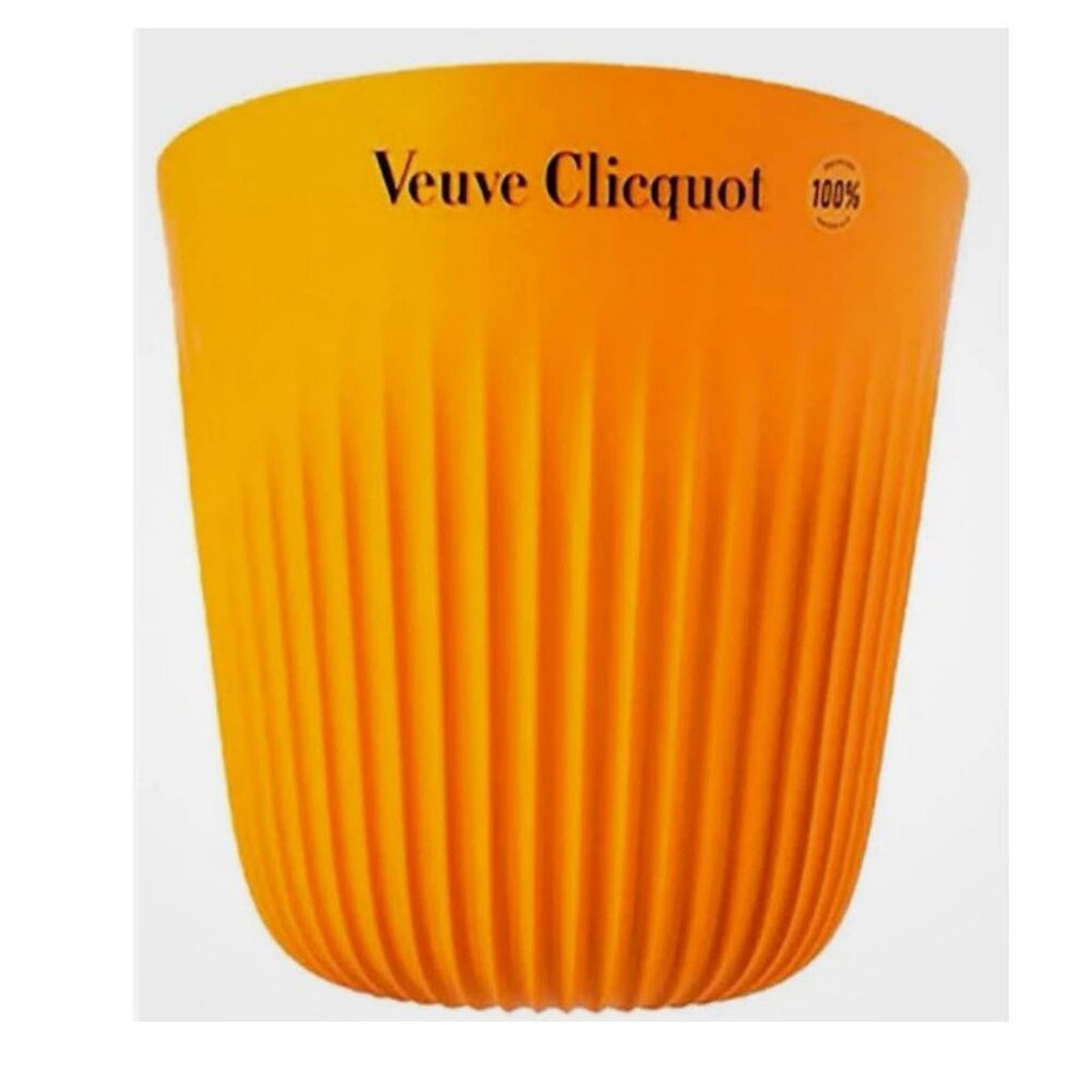 Veuve Clicquot Sunray Ice bucket with 6 champagne flutes